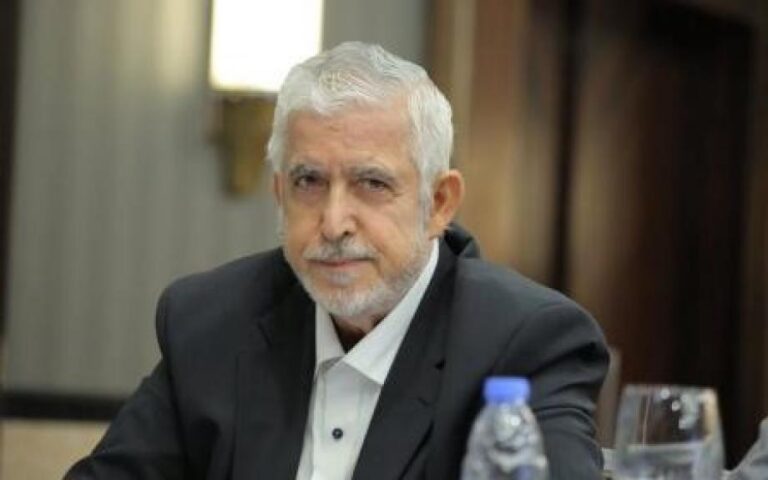 محام الخضري يطلب الإفراج المؤقت عنه لتدهور حالته
