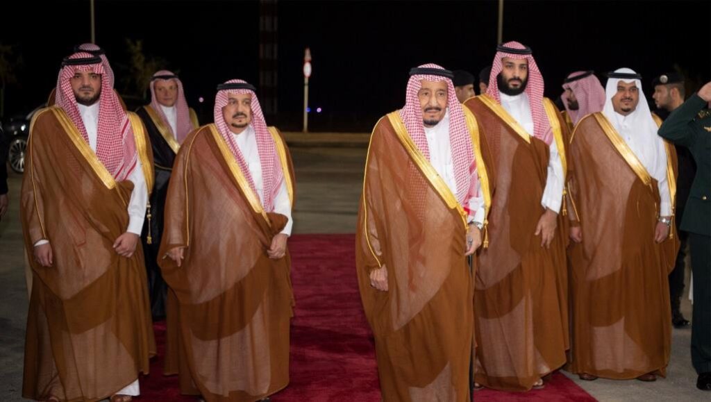 في يوم ميلاده..تصدعات ملكية ونذر ثورة شعبية في عهد الملك سلمان