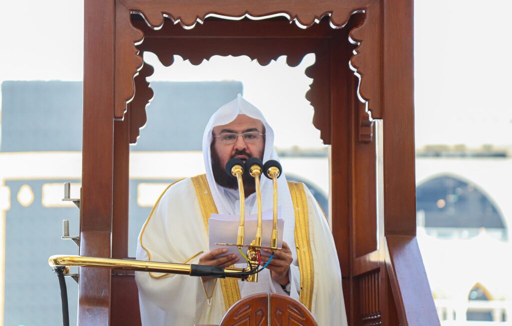 السديس يلمح في خطبة الجمعة إلى المصالحة الخليجية