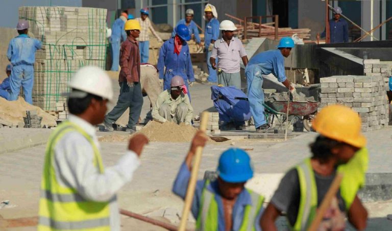 لجنة تحقيق دولية في تزايد قتل عمال وافدين في السعودية