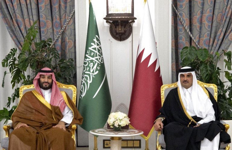 الانتكاسات الإقليمية لمحمد بن سلمان تجبره على التراجع أمام خصومه