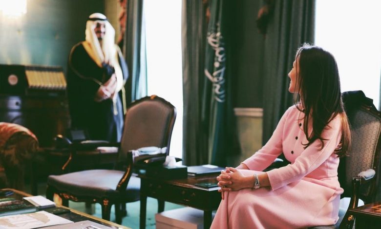 الكشف عن فضيحة لسفير السعودية في لندن
