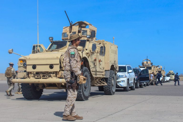 موقع أمريكي: السعودية تدفع لتدشين مرحلة تقسيم اليمن