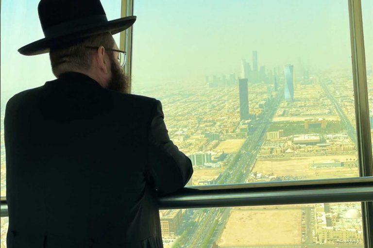 بين دماء غزة وصفقات الرياض.. عندما يفتح ابن سلمان أبواب الحرمين لليهود