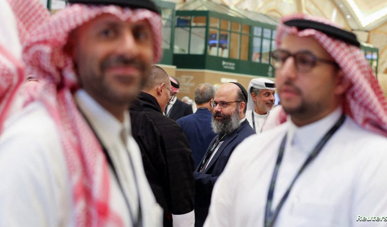 "الكيباه" اليهودية في قلب الرياض رسميا في إشارة جديدة على دفع التطبيع