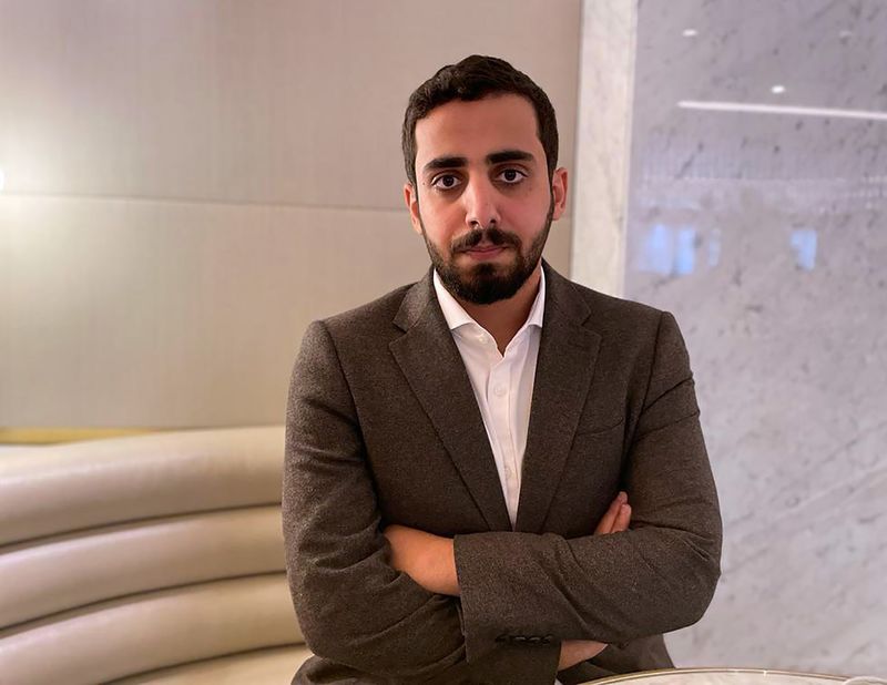نجل داعية سعودي شهير يكشف تهديده بالسجن حال مطالبته بحرية والده
