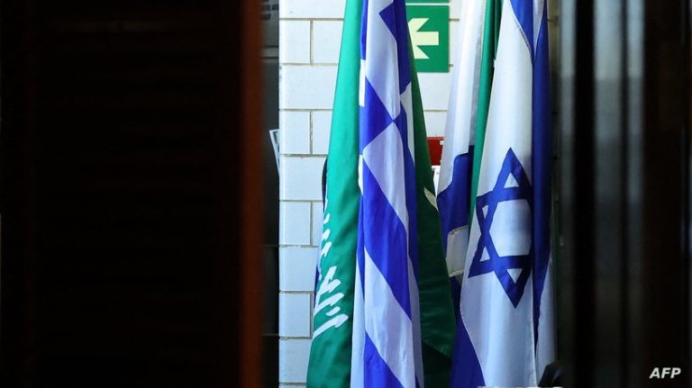نيويورك تايمز: السعودية تعرض ثمن تطبيع العلاقات مع إسرائيل