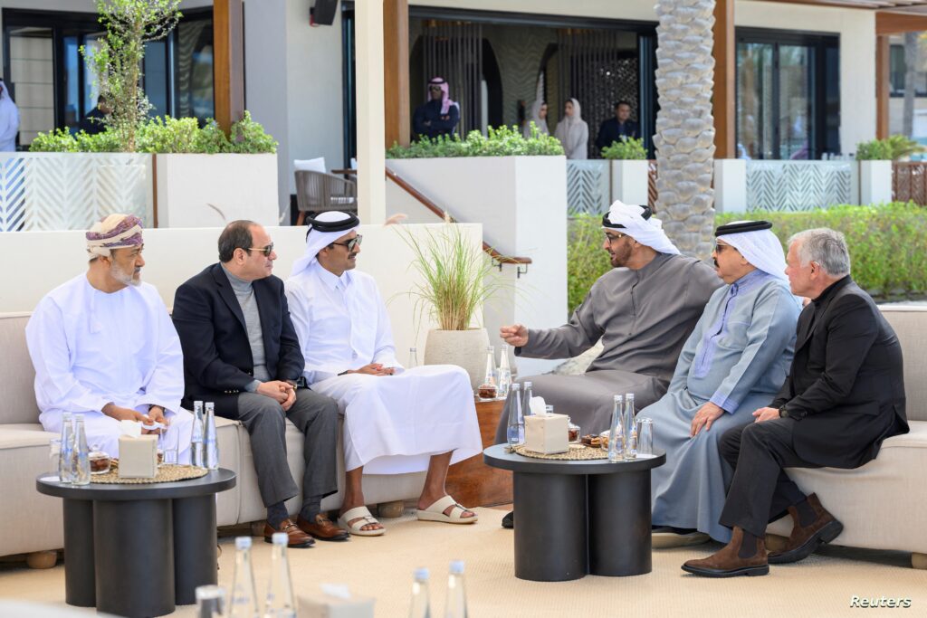قمة أبوظبي تشير إلى تعقد العلاقات بين السعودية والإمارات