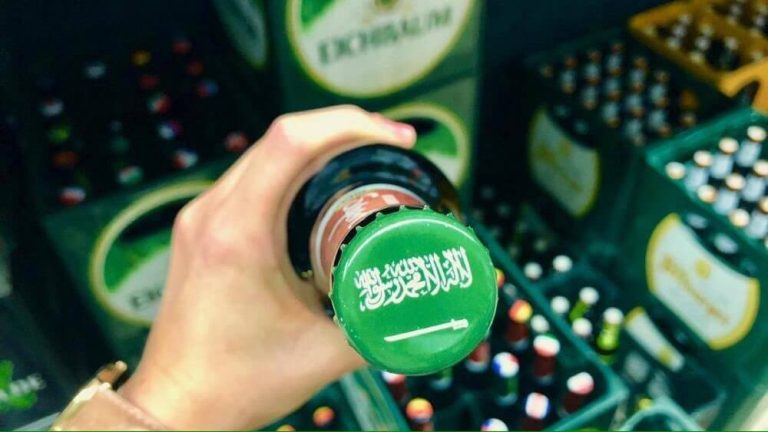 السعودية بصدد توسيع دائرة متاجر بيع الكحول بأوامر من محمد بن سلمان