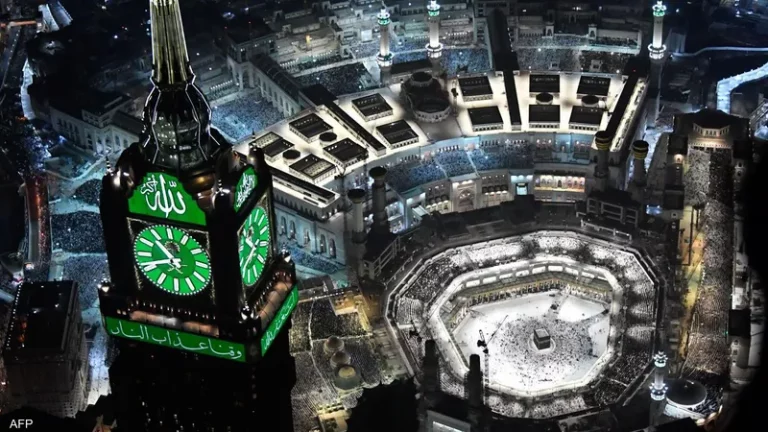 تسيس الحرمين: السعودية تستخدم المشاعر المقدسة أداة للقمع