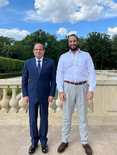 السعودية ومصر: جمعهما الانقلاب والاستبداد ومن ثم الانحدار والفشل الشامل