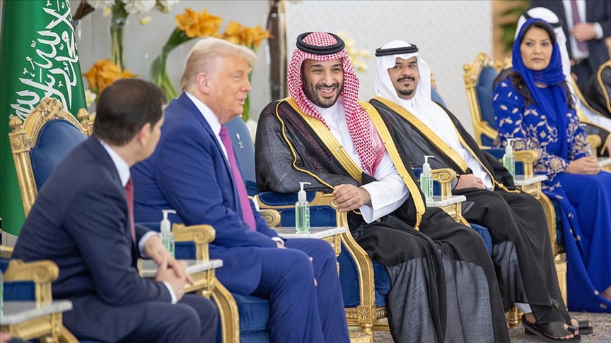 زيارة ترامب إلى السعودية: استعراض سلطوي لا يمثل الشعب السعودي