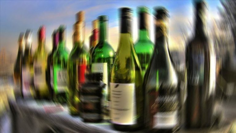 السعودية توسع الوصول للكحول وسط مخاوف انتشار الفساد الاجتماعي