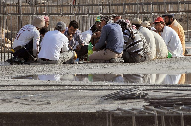 الأمم المتحدة تطالب السعودية بإنهاء نظام الكفالة وسط تحضيرات كأس العالم