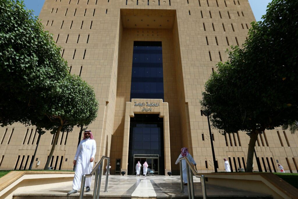 تعثر الشركات يسلط الضوء على ضغوط الاقتصاد السعودي وتخبط مشاريع «رؤية 2030»